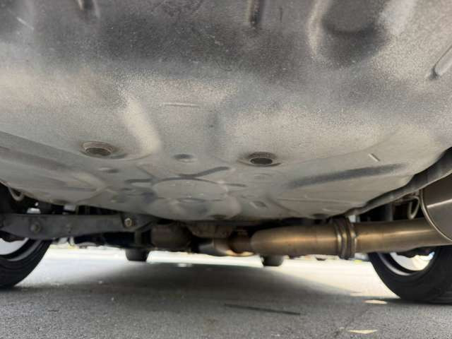 気になるお車がありましたら右の電話番号から直接お店にお問い合わせください。支払方法から車両情報、状態までなんでもご説明させて頂きます。スタッフ一同ご連絡お待ちしております。