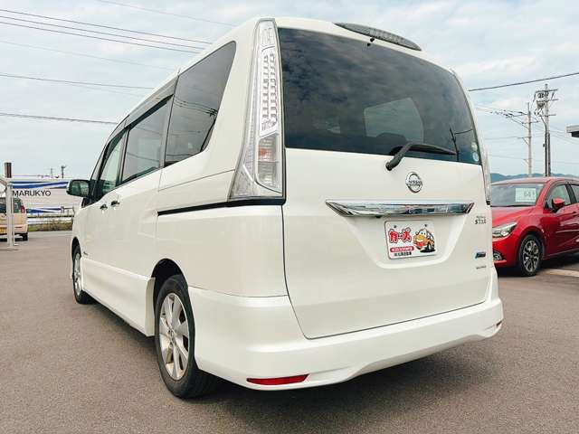 当店では軽自動車から普通車まで幅広くオールメーカーの車種・色・グレードを豊富に揃えております。