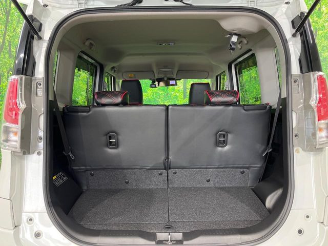 普段のお買い物や通勤、送迎等に十分な荷室スペースを確保しております。セカンドシートを倒すと、大きな荷物の積載も可能です♪