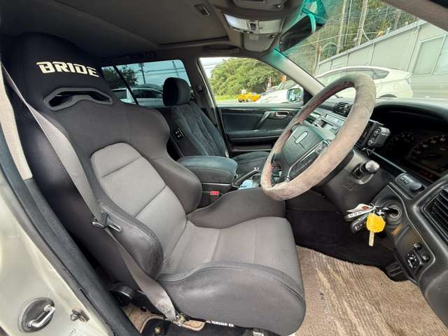気になるお車がありましたら右の電話番号から直接お店にお問い合わせください。支払方法から車両情報、状態までなんでもご説明させて頂きます。スタッフ一同ご連絡お待ちしております。