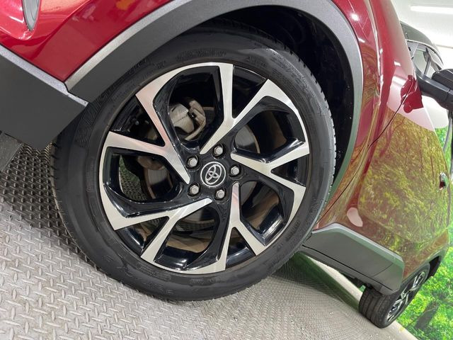 �y����18�C���`�A���~�z�C�[���z�O�ςɃ}�b�`���������A���~�z�C�[���𑕒����Ă���܂��B�e��ЊO�A���~�z�C�[����A�X�^�b�h���X�^�C�����戵�����Ă���܂��B���񂲑��k����������