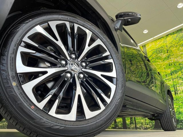 �y����18�C���`�A���~�z�C�[���z�O�ςɃ}�b�`���������A���~�z�C�[���𑕒����Ă���܂��B�e��ЊO�A���~�z�C�[����A�X�^�b�h���X�^�C�����戵�����Ă���܂��B���񂲑��k����������