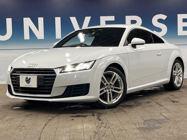 ●LEDハイビームが多数独立で存在し、ハイビーム時に対向車や前方を走る車の部分をロービームに切り替えが可能!!シーケンシャルウインカーも装備!!