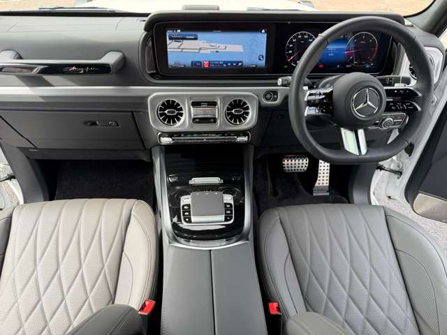 MBUX�����F���EAR�i�r���[�V�����E�i�r�ETV�E�u���[�g�D�[�X�E�A�b�v���J�[�v���C�B