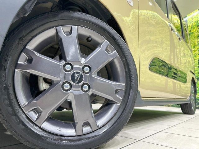�y����15�C���`�A���~�z�C�[���z�O�ςɃ}�b�`���������A���~�z�C�[���𑕒����Ă���܂��B�e��ЊO�A���~�z�C�[����A�X�^�b�h���X�^�C�����戵�����Ă���܂��B���񂲑��k����������