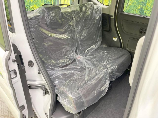高品質なオリジナルフロアマットもオプションにてご用意しております。お好きなデザインやカラーをお車に合わせて選んでいただくことができます♪