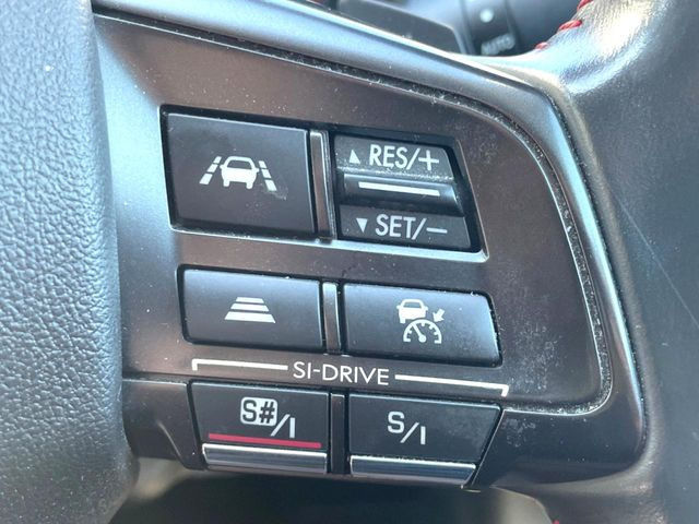 【全車速追従機能付クルーズコントロール】高速道路での長距離走行が楽に!!自動で速度を保つクルーズコントロールが、衝突軽減システムと連携し、前方の車両を感知して車間を保つように速度調節してくれます!!