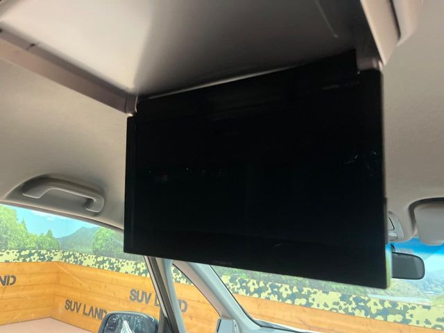 【11.6型フリップダウン】大画面モニターで後席でもエンタメをお楽しみいただけます。家族や友人とお出かけする機会が多い方に大人気です♪