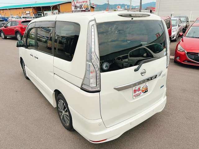 当店では軽自動車から普通車まで幅広くオールメーカーの車種・色・グレードを豊富に揃えております。