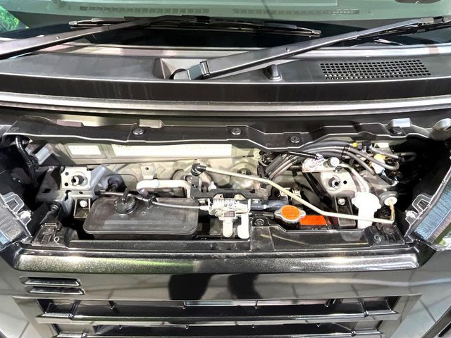 親切・丁寧な専門メカニックスタッフが応対!・車検・点検整備・事故等の修理などアフターサービスも安心。お車のカスタマイズもネクステージのサービススタッフまでご相談ください!