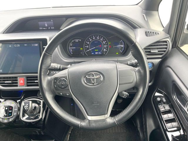 【ステアリングスイッチ】運転中、前方から目線をそらすことなく、オーディオ等の操作が可能な便利機能!安心&快適なドライブを演出してくれます♪