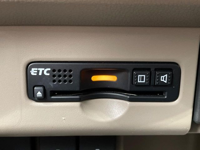 【ETC】高速道路の料金所をストレスなく通過!話題のスポットやサービスエリアに多い「スマートIC」利用時は必須のアイテムです。当店でセットアップを実施、ご納車当日からすぐにご利用いただけます!