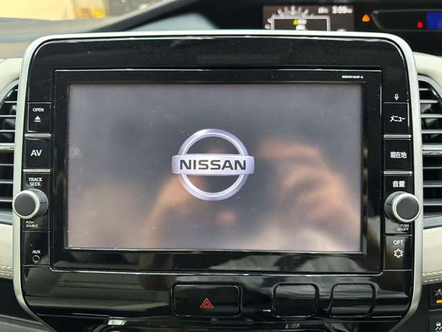 【純正SDナビ】フルセグTVの視聴も可能な高性能&多機能ナビでドライブも快適ですよ☆