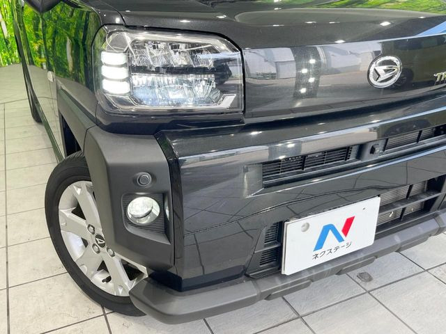 【LEDヘッドライト】悪天候や夜間走行時も良好な視界を確保し安心して運転できる高輝度LEDヘッドライトを装備!点灯速度が早く、消費電力も抑えられています。