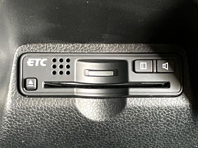 【ETC】高速道路の料金所をストレスなく通過!話題のスポットやサービスエリアに多い「スマートIC」利用時は必須のアイテムです。当店でセットアップを実施、ご納車当日からすぐにご利用いただけます!