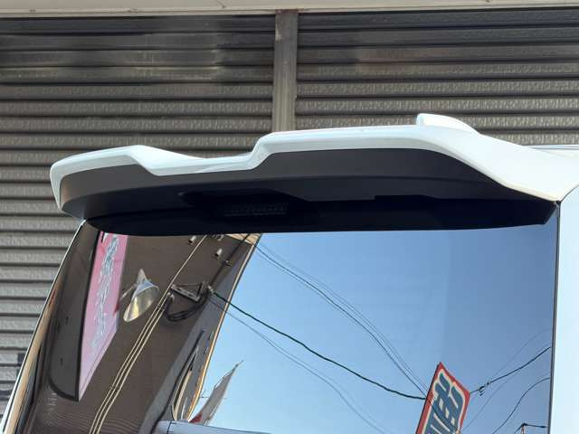 【オプション】モデリスタルーフスポイラー
