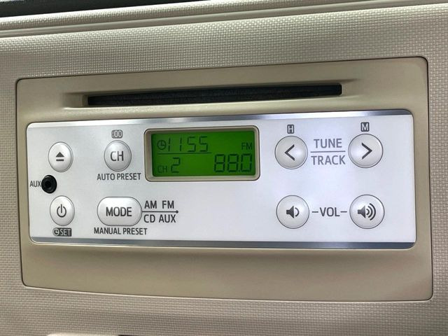 お好きな音楽を車内でお楽しみいただけます♪スピーカー交換・ウーハー追加などの音質向上や、最新ナビ・後席モニター等の取り付けも是非ご相談ください!