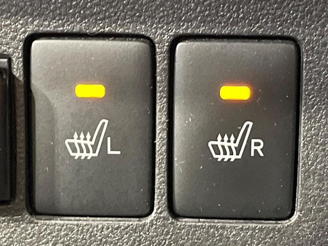 【シートヒーター】寒い日に重宝するシートヒーター!エアコンより早く温まってくれるので寒がりの人も安心ですね♪エアコンの温風は乾燥するから苦手、という方にもをおすすめです。