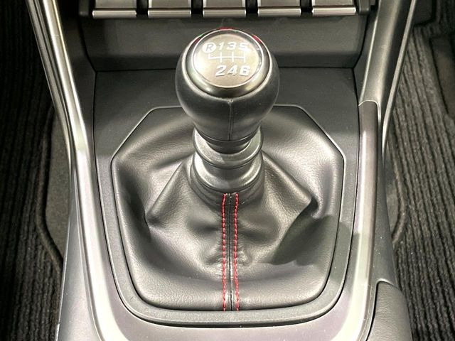 【フロア6速MT】走りの6速MT!!スポーティーな走行をお楽しみいただけます♪