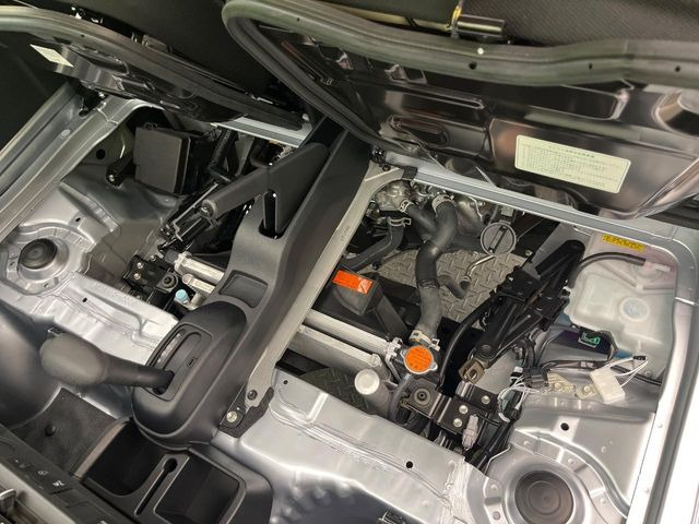 親切・丁寧な専門メカニックスタッフが応対!・車検・点検整備・事故等の修理などアフターサービスも安心。お車のカスタマイズもネクステージのサービススタッフまでご相談ください!