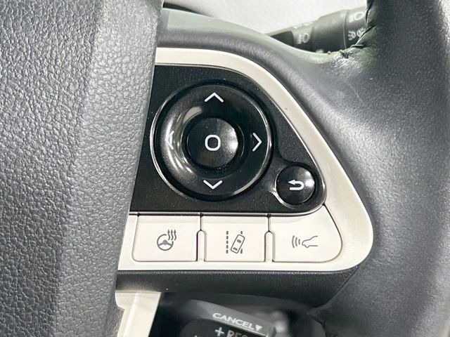 【トヨタセーフティセンス】走行中に前方の車両等を認識し、衝突しそうな時は警報とブレーキで衝突回避と被害軽減をアシスト。より安全にドライブをお楽しみいただけます。