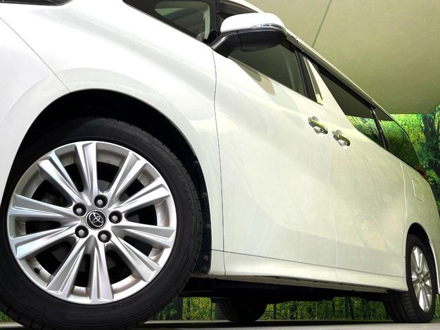 �y18�C���`�A���~�z�C�[���z�O�ςɃ}�b�`�����A���~�z�C�[���𑕒����Ă���܂��B�e��A���~�z�C�[����A�X�^�b�h���X�^�C�����戵�����Ă���܂��B���񂲑��k����������
