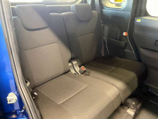 車内もキレイで嫌な臭いもありません☆気になる方は内装のスチームクリーナーも施工可能です♪