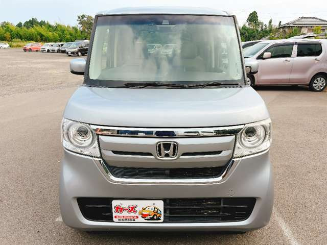 お客様のご予算帯に合わせたお車を常時100台以上取り揃えています!当社のスタッフがお客様のお車選びをしっかりサポートしご提案させていただきます!