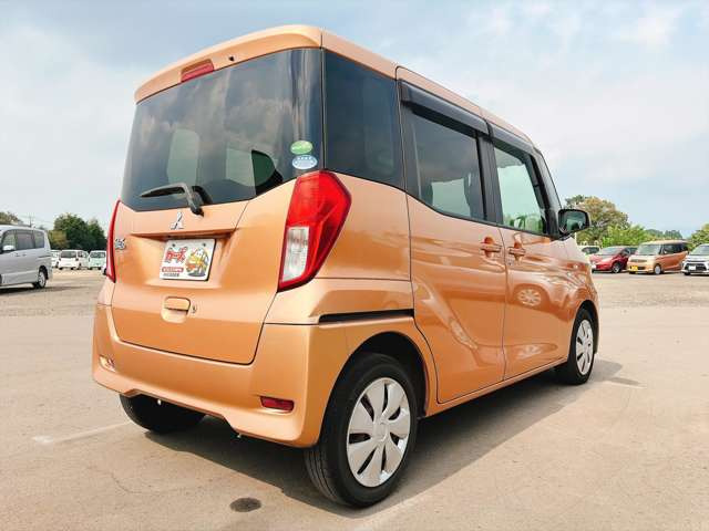 お客様のご予算帯に合わせたお車を常時100台以上取り揃えています!当社のスタッフがお客様のお車選びをしっかりサポートしご提案させていただきます!
