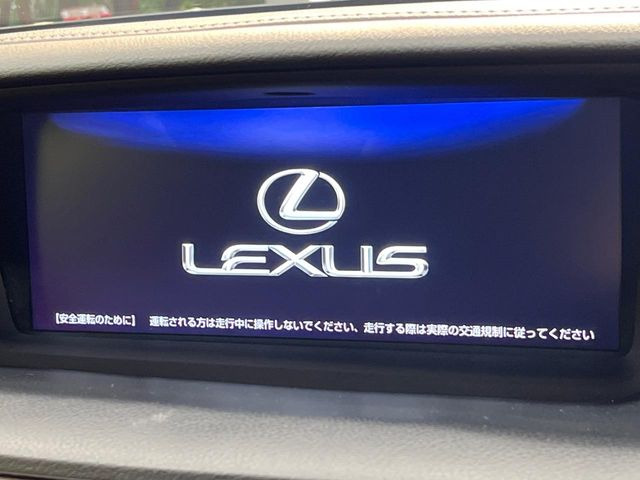【12.3インチワイドナビ】高級感とインパクトのある大型ワイドナビを装備。各種オーディオ操作はもちろん、横長ワイド画面でのマップ2分割表示など、利便性も高いナビです♪
