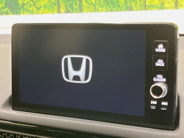 【9インチ ホンダコネクトディスプレイ】視認性の高い大画面ディスプレイでナビの使用や、お持ちのスマートフォンと連携したbluetoothでの音楽再生が可能です♪