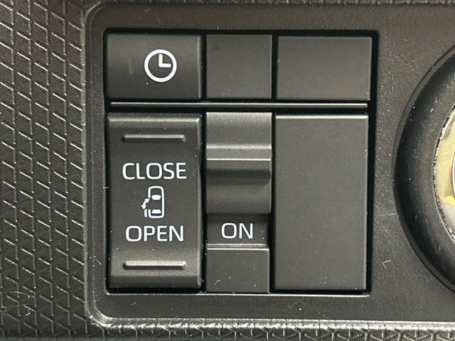 【パワースライドドア】スマートキーや運転席のスイッチでスライドドアの開閉が可能♪電動だから力を入れてドアを開ける必要が無く、小さいお子様でも、重い荷物を持っている時もラクに開け閉めできます♪
