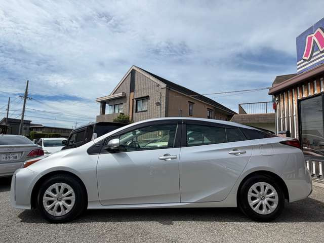 当店のお車は全車安心保証付!!指定工場、板金工場完備しています!!
