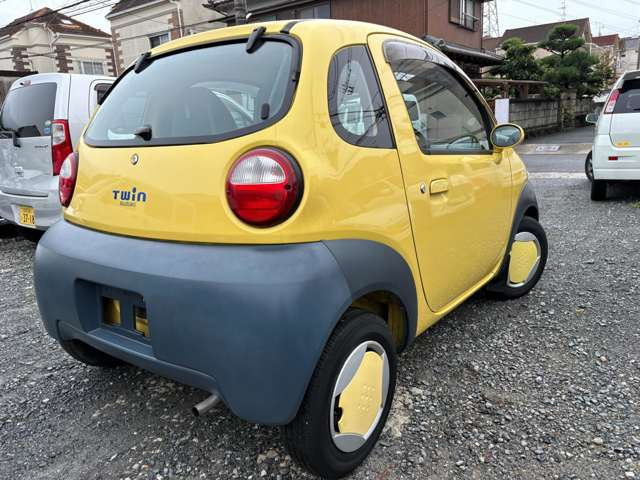 お客様が今お乗りのお車を下取りまたは買取させて頂くことも可能です。すぐに金額を算出しお伝え致しますのでお気軽にお問い合わせ下さい。