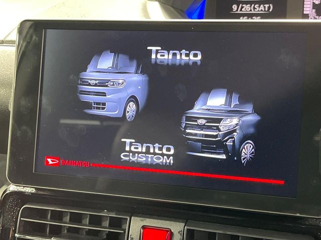 【純正8型ナビ】人気の純正ナビを装備。オーディオ機能も充実しており、Bluetooth接続すればお持ちのスマホやMP3プレイヤーの音楽を再生可能!毎日の運転がさらに楽しくなります!!