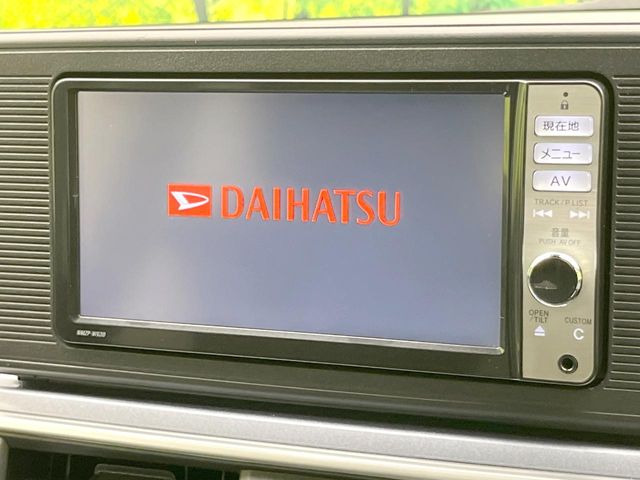 【メーカー純正ナビ】インテリアに溶け込むスタイリッシュな「専用設計」メーカーナビを装備♪視認性や操作性など基本性能にも優れ、より上質なカーライフをお楽しみいただけます。