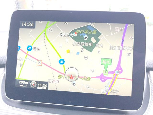 ●ベンツ純正ナビ:一体感のあるナビは、高級感ある車内を演出してくれます。Bluetooth再生などオーディオ機能も充実しておりますので、運転もより楽しめます♪