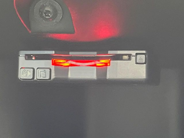 ●ETC車載器(アンテナ分離型音声案内タイプ):お引き渡し時には再セットアップを実施後、お渡しいたします。マイレージ登録に関してもお気軽にスタッフまでお尋ねください。