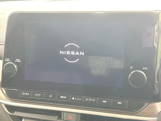 【純正ナビ】人気の純正ナビを装備。オーディオ機能も充実しており、Bluetooth接続すればお持ちのスマホやMP3プレイヤーの音楽を再生可能!毎日の運転がさらに楽しくなります!!