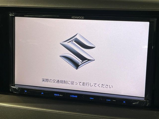 【純正ナビ】人気の純正ナビを装備。オーディオ機能も充実しており、Bluetooth接続すればお持ちのスマホやMP3プレイヤーの音楽を再生可能!毎日の運転がさらに楽しくなります!!
