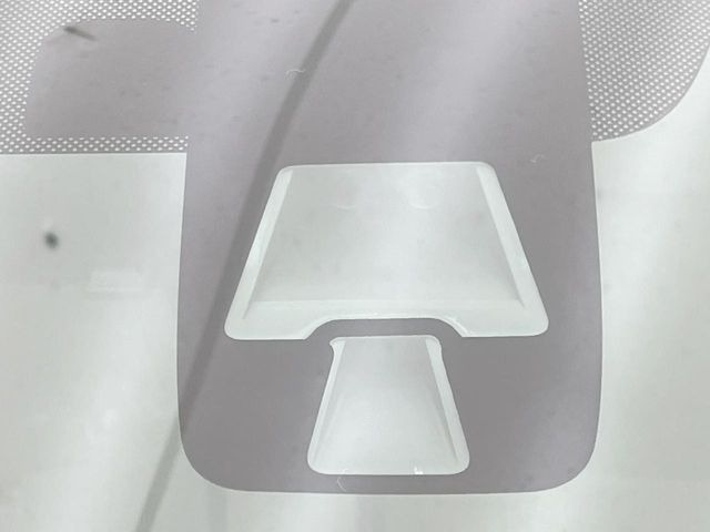 【エマージェンシーブレーキ】走行中に前方の車両等を認識し、衝突しそうな時は警報とブレーキで衝突回避と被害軽減をアシスト。より安全にドライブをお楽しみいただけます。