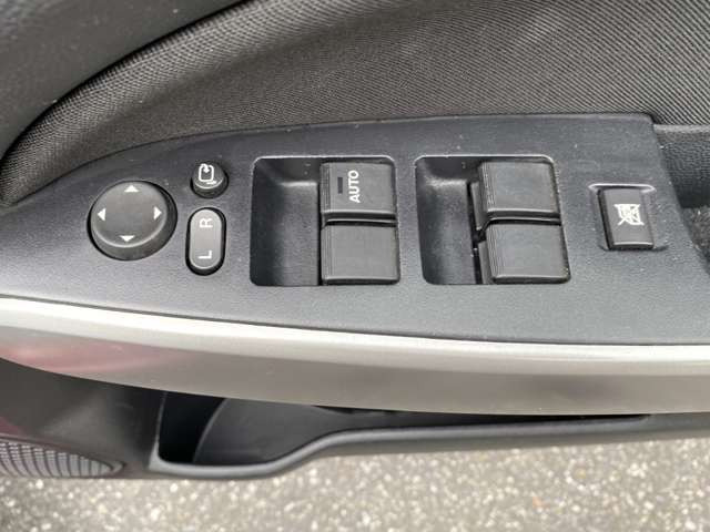 お買い得車多数展示中です!この機会に是非ご来店下さい!