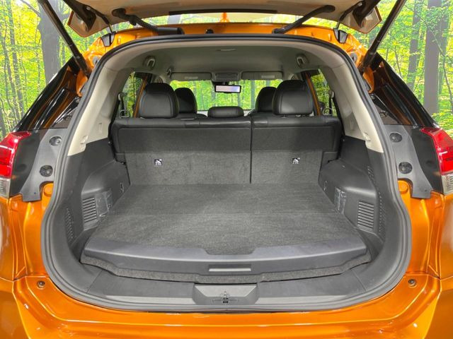 【パワーバックドア】スマートキーや運転席のボタンを押すだけでリアゲートが自動で開閉します!荷物を持っている時や、高い位置にあるバックドアを閉める際に便利な機能です♪