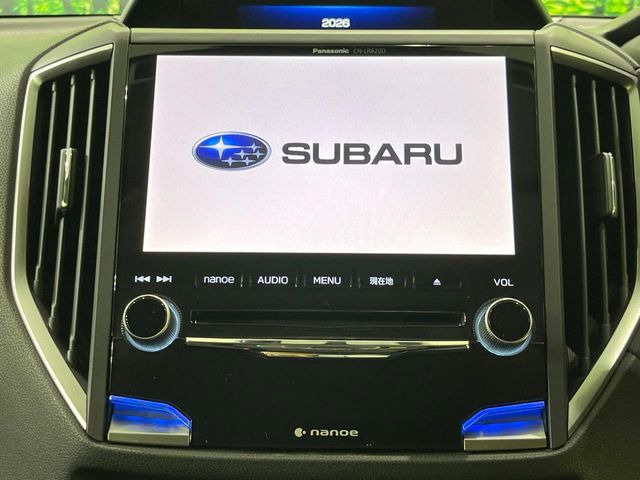 【純正8インチナビ】人気の純正ナビを装備しております。ナビの使いやすさはもちろん、オーディオ機能も充実!キャンプや旅行はもちろん、通勤や買い物など普段のドライブも楽しくなるはず♪