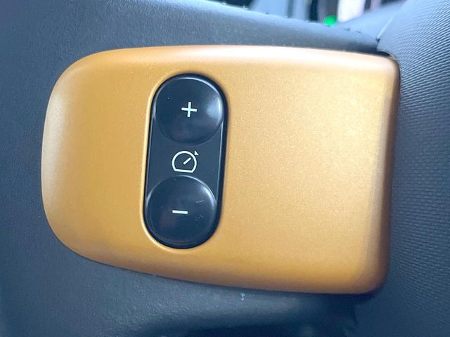 ●オートクルーズコントロール:高速道路や自動車専用道路等にて、定速巡航が可能となる便利な機能です。長距離移動の際でも疲れにくく便利にお使いいただけます♪