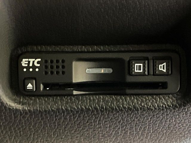 【ETC】高速道路の料金所をストレスなく通過!話題のスポットやサービスエリアに多い「スマートIC」利用時は必須のアイテムです。当店でセットアップを実施、ご納車当日からすぐにご利用いただけます!
