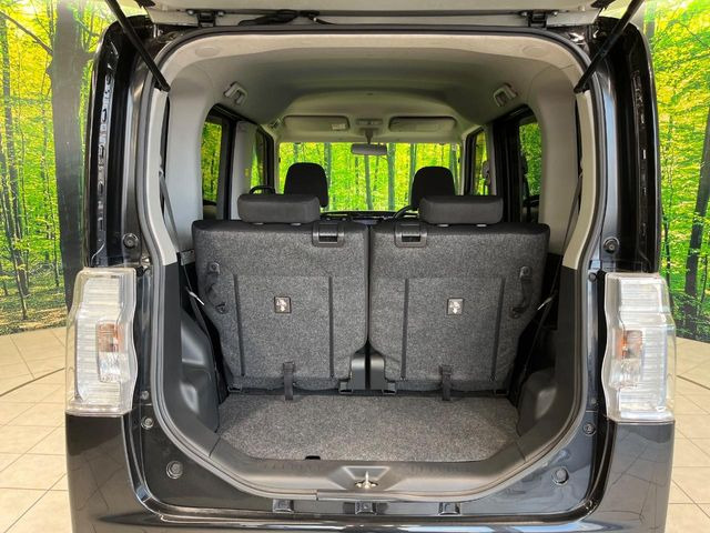 普段のお買い物や通勤、送迎等に十分な荷室スペースを確保しております。セカンドシートを倒すと、大きな荷物の積載も可能です♪