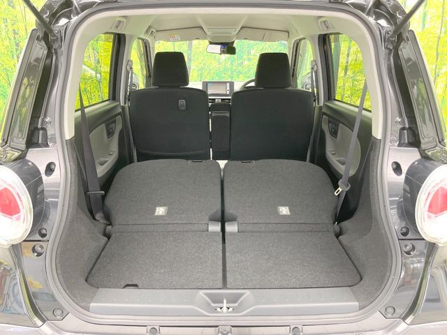 普段のお買い物や通勤、送迎等に十分な荷室スペースを確保しております。セカンドシートを倒すと、大きな荷物の積載も可能です♪