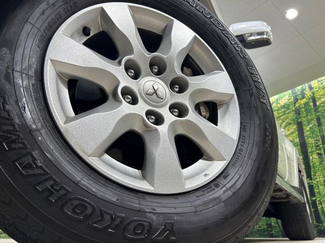 �y����17�C���`�A���~�z�C�[���z�O�ςɃ}�b�`���������A���~�z�C�[���𑕒����Ă���܂��B�e��ЊO�A���~�z�C�[����A�X�^�b�h���X�^�C�����戵�����Ă���܂��B���񂲑��k����������