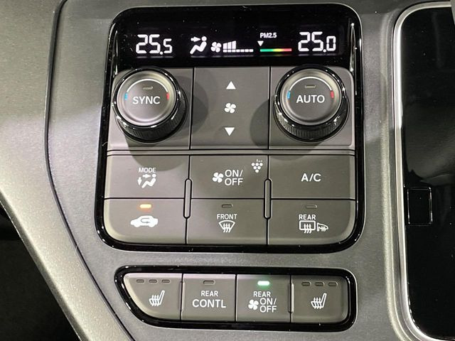 【シートヒーター】寒い日に重宝するシートヒーター!エアコンより早く温まってくれます!エアコンの温風は乾燥するから苦手、という方にもをおすすめです。
